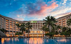 Holiday Inn Sanya Bay Resort Hotel 5*